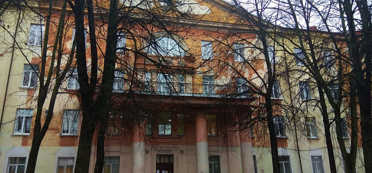 Поликлинику № 1 переоборудовали под «красную зону»: где будут принимать пациентов