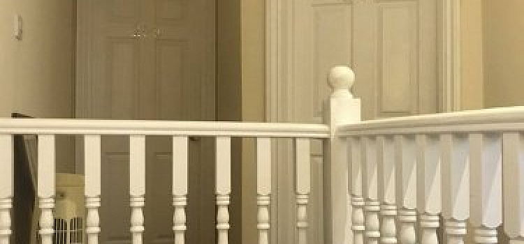 Ярославец побывал в лондонском отеле, где останавливались Петров и Боширов. По его словам, «Джеймс Бонд там не выжил бы»