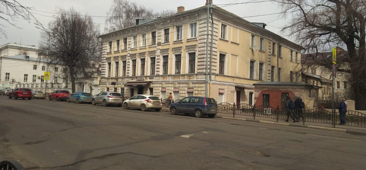В Ярославле на объекте культурного наследия на Советской проводили незаконные строительные работы