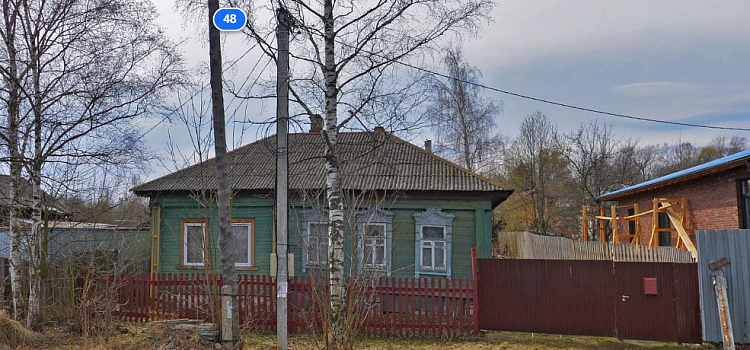 Два возгорания за сутки: в Ярославле горел нежилой дом на Большой Луговой