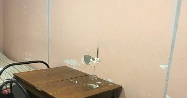 Рыбинцы пожаловались на разруху и плесень в общежитии Ярославского торгово-экономического колледжа