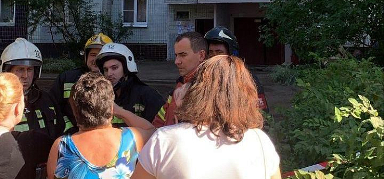 Жители дома на Батова в Ярославле, где произошел взрыв, смогу вернуться в квартиры не раньше понедельника_165961