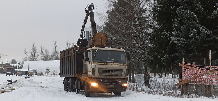 На бывшем стадионе «Локомотив» снесли все мачты освещения_289896