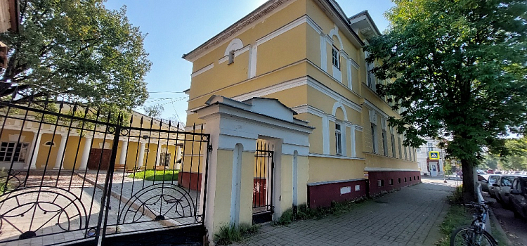 В Рыбинске на торги выставили шикарную купеческую усадьбу