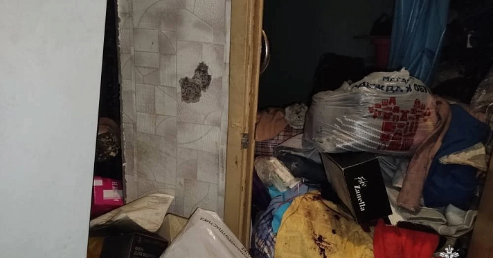 В Рыбинске загорелась заполненная хламом квартира