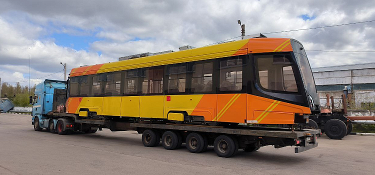 В ближайшие недели в Ярославль прибудут ещё 14 новых трамваев_272339
