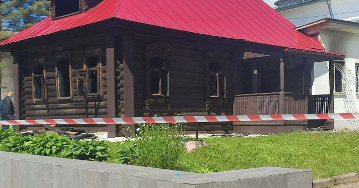 В Ярославской области вспыхнуло здание музея «Космос»