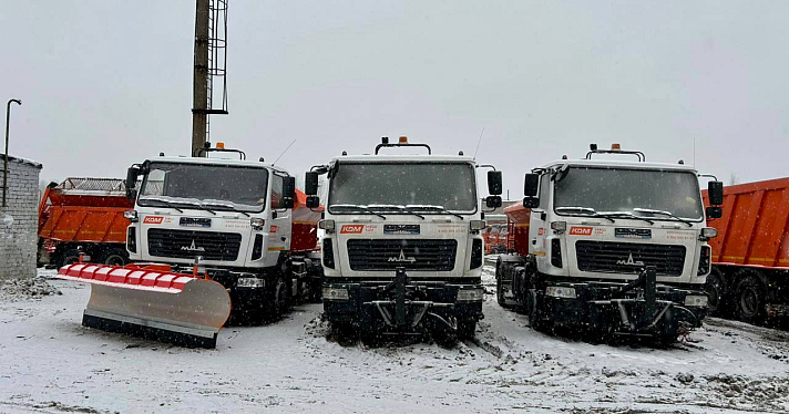 На подмогу снегоуборочной технике в Ярославль прибыли ещё пять новых машин_263257