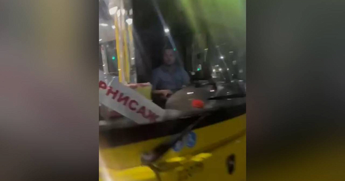 В министерстве транспорта проверят информацию о том, что водитель автобуса намеренно сбил ярославца