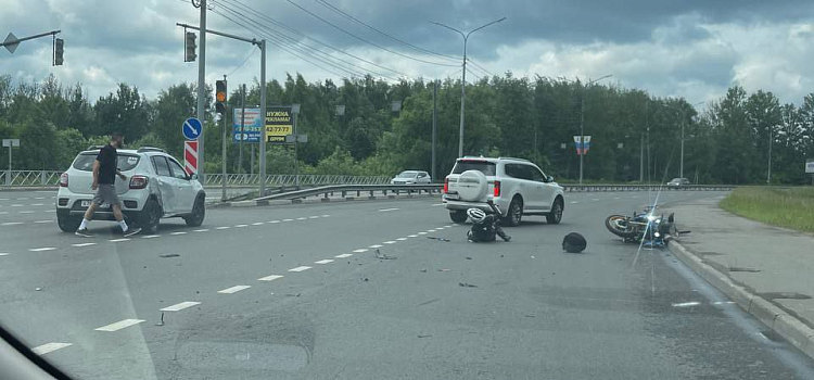 В Ярославской области в трёх ДТП погибли четыре человека, в их числе маленький ребёнок_298100