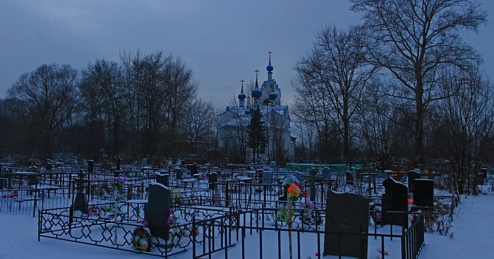 Под Ярославлем мужчина украл с кладбища ограду, чтобы сдать на металлолом
