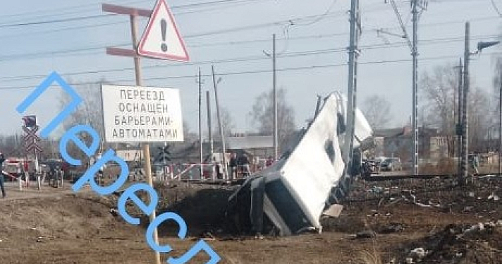 Есть погибшие: в Ярославской области поезд протаранил пассажирский автобус — прямая трансляция_268679