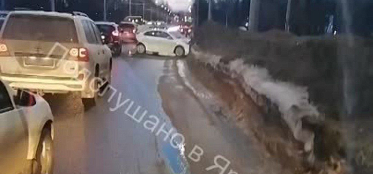 В ДТП на Тутаевском шоссе Ярославля пострадал подросток