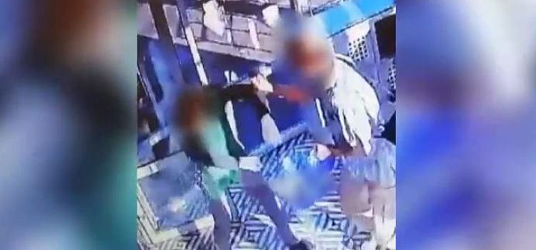 В Рыбинске покупатель распылил баллончик в лицо продавца, пытаясь украсть водку