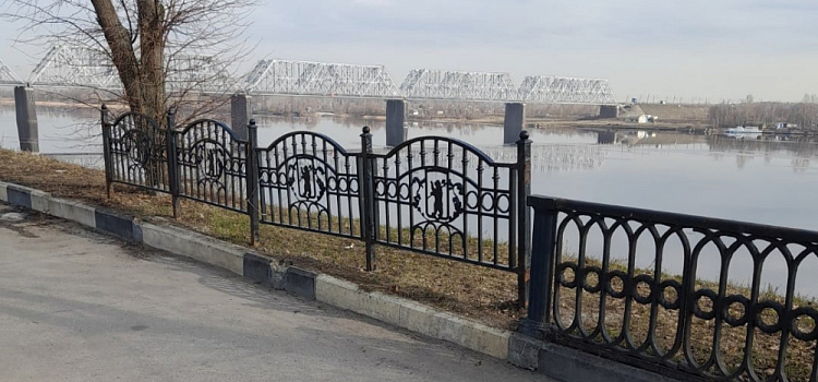 В Ярославле рядом с Водоканалом установили новый забор взамен пропавшего