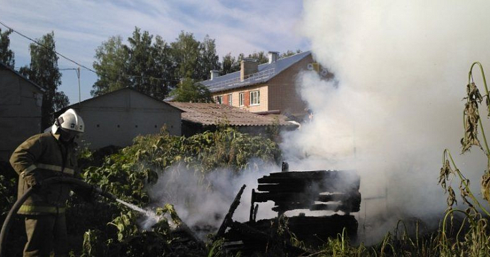 В Рыбинске снова горел гараж