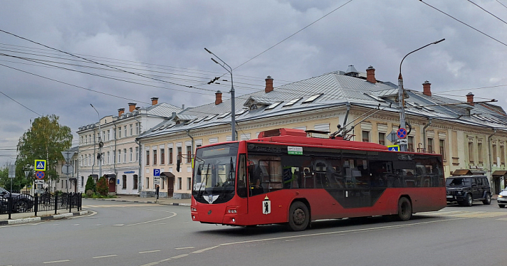 Были проблемы с сердцем: в Ярославле после конфликта с буйным пассажиром умер водитель троллейбуса