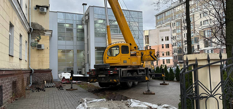 В Ярославле начали возводить новую пристройку к дому на улице Победы_225307