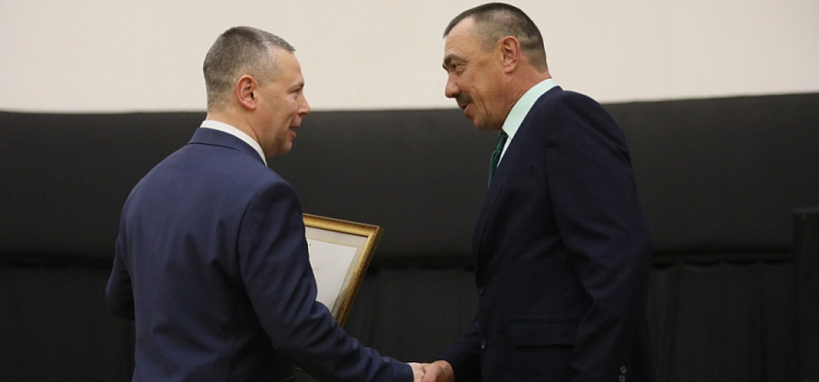Михаил Евраев поздравил ярославских дорожников с профессиональным праздником