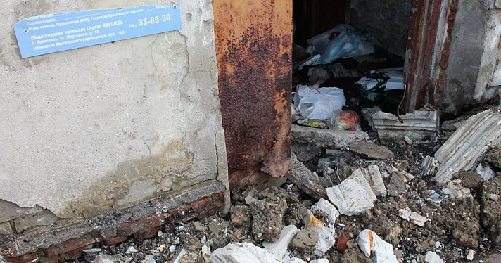 Фото дня. Разваливающийся дом на Жуковского, который активисты ярославского ОНФ попросили быстрее расселить_157547