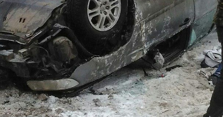 В Ярославском районе при ДТП машина превратилась в груду металлолома  _132449