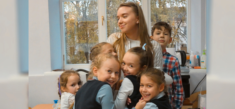 «Нужно быть открытым к детям»: учительница начальных классов поделилась впечатлениями спустя год работы в школе 