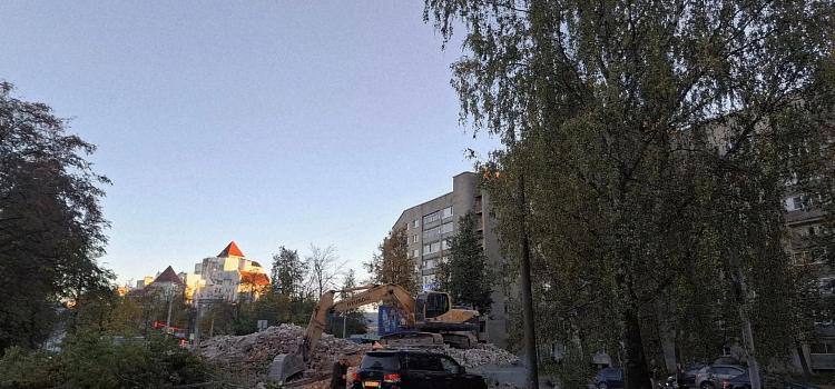 В центре Ярославля снесли историческое здание, чтобы построить деловой центр_323986