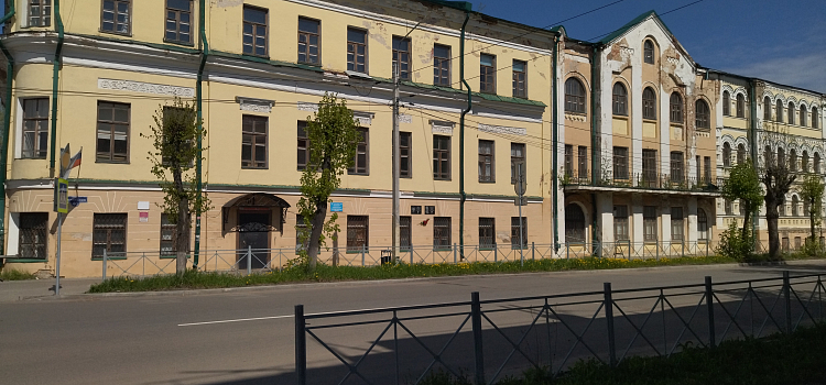В Ярославской области почти за 60 миллионов рублей продают бывшую больницу_323230