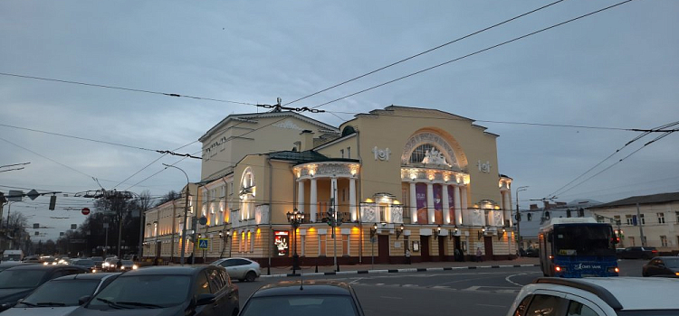 Волковский театр ввел QR-коды для посетителей