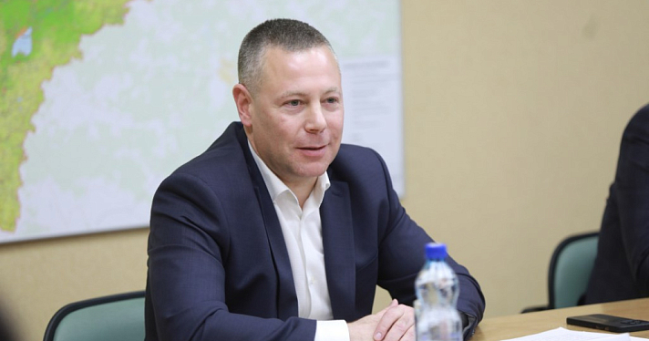 Михаил Евраев: увеличение времени работы поликлиник в регионе должно проводиться без нарушений трудового законодательства