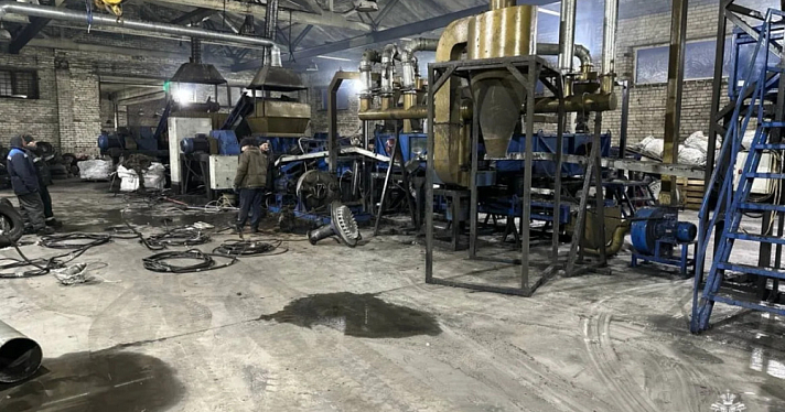 В Ярославле склад загорелся из-за неисправной электротехники