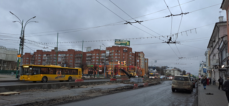 В районе островка-клумбы на улице Свободы в Ярославле могут ввести временную схему движения