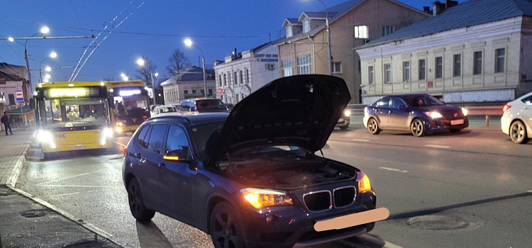 «Продам авто»: ярославцы были вынуждены стоять в гигантской пробке_269860