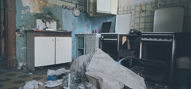 Хлещет тоннами: в Ярославле топит объект культурного наследия_322709