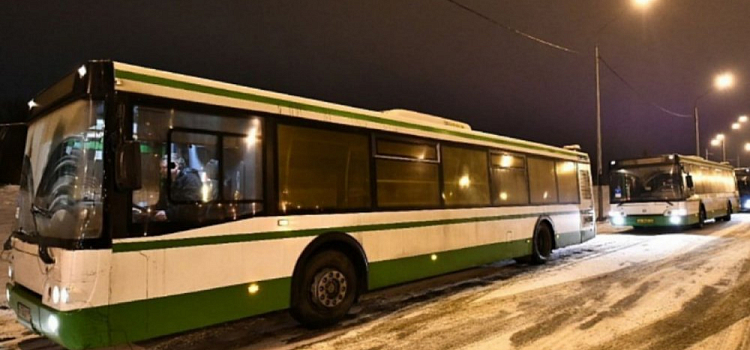 В центре Ярославля автобус с пассажирами попал в ДТП: есть пострадавшие