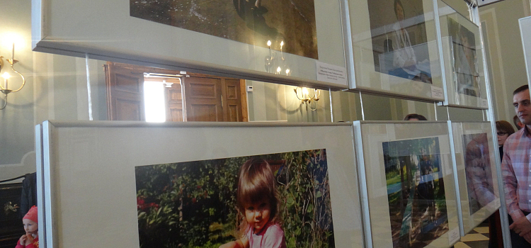 В музее-заповеднике открылась выставка «В объективе — Семья»_64940