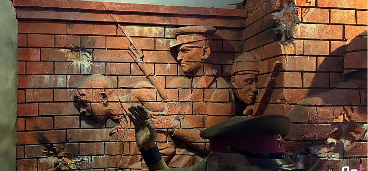 «Умираем, но не сдамся»: Ярославль встретил «Поезд Победы»_311160