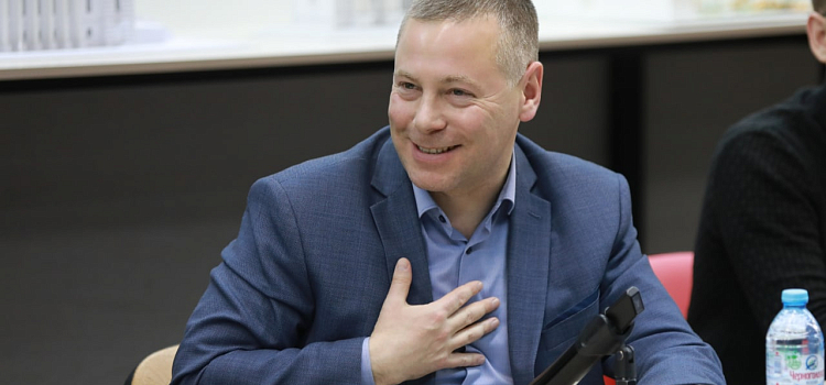 Михаил Евраев обсудил со студентами-архитекторами проекты 43 общественных пространств_227781