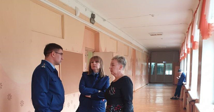 В Ярославле прокуратура запретила проводить уроки в школьных коридорах