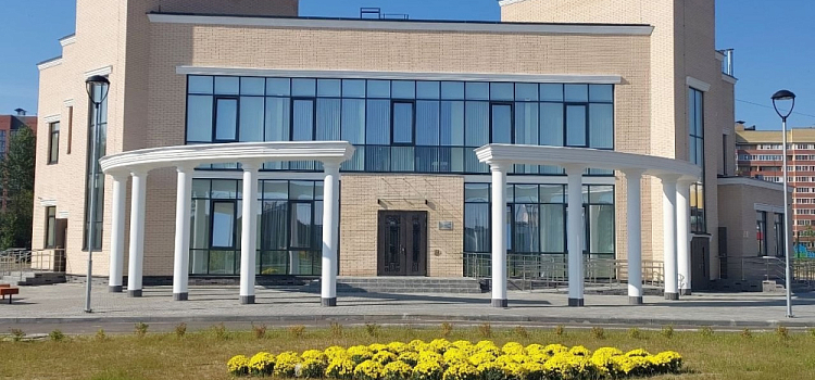 Новый общественно-культурный центр открылся в посёлке Красный Бор