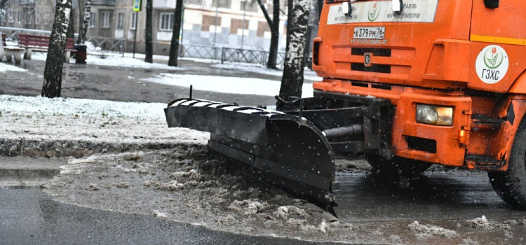 В Ярославле планируют закупить новую снегоуборочную технику