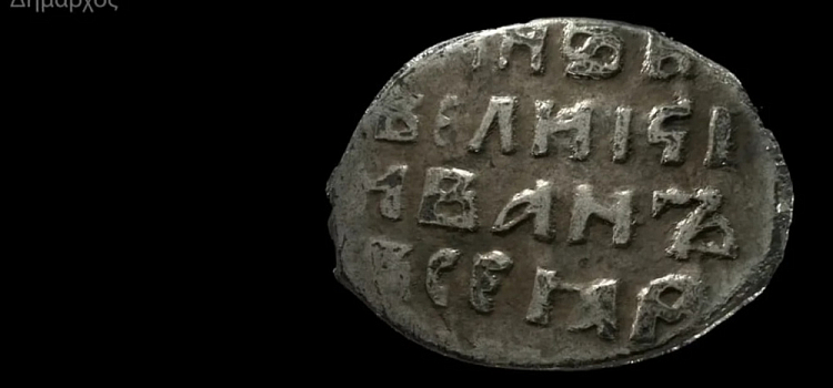 Привет из XVI столетия: ярославские археологи оцифровали уникальную серебряную копейку