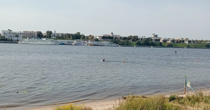 «Вынесло на судовой ход реки»: в Ярославле спасли двух спортсменов