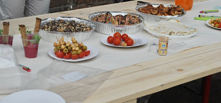 В первое воскресенье лета в Ярославле прошел Большой обед _32821