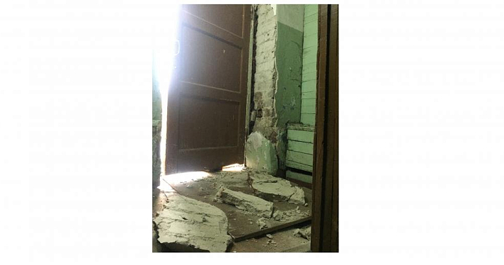 «Дом разваливается по частям». Ярославцы обеспокоены состоянием жилого дома в поселке Сокол