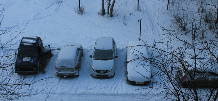 В Ярославле будут эвакуировать «автомобили-подснежники»