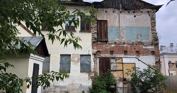 Суд обяжет мэрию Ярославля отреставрировать объект культурного наследия на улице Собинова_159437