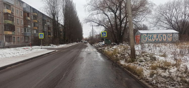 Из-за потопа на улице Панина пришлось отключить отопление в многоквартирном доме