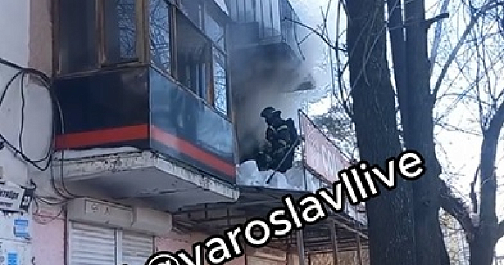В центре Ярославля загорелась известная «заброшка»