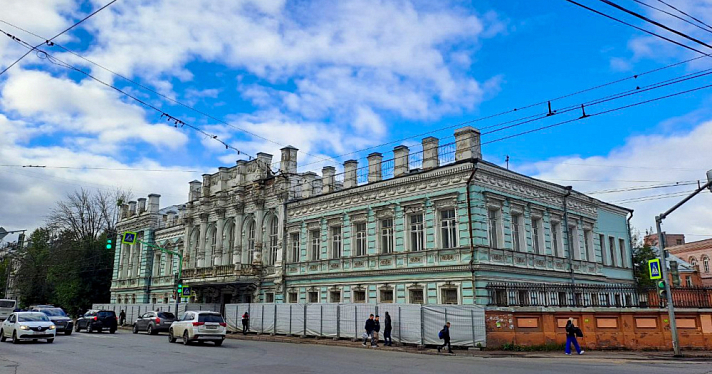 Знаменитый дом с атлантами в Ярославле планируют сделать гостиницей